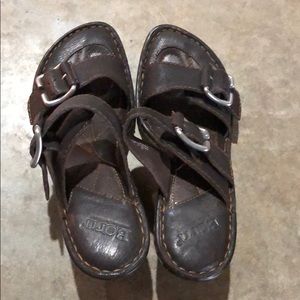 Born sandals